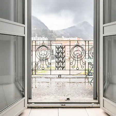 Apartment Borghi Modern With Balcony