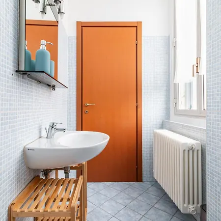 Borghi Modern With Balcony Apartment *